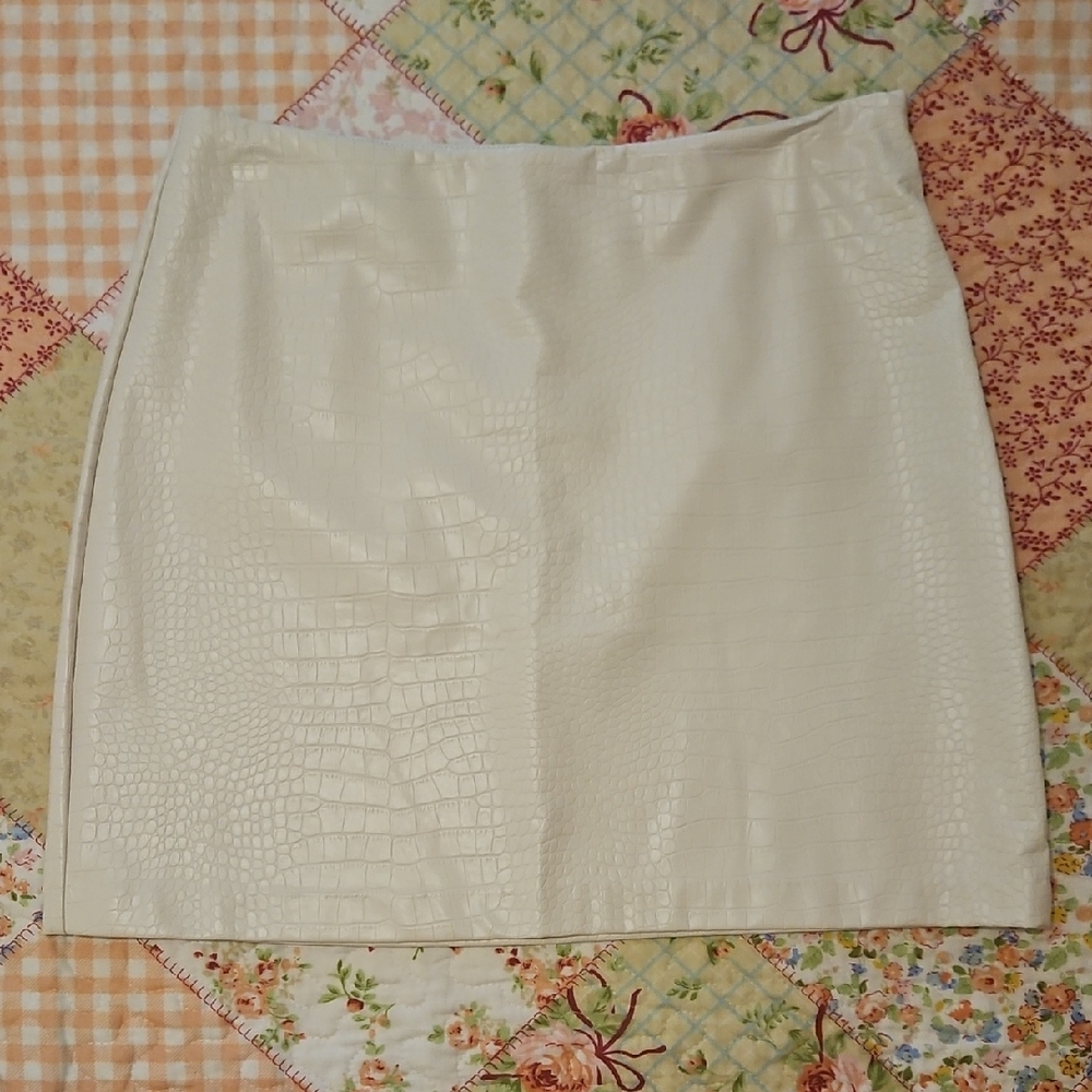 *3 For $30* Ci Sono Textured Cream Mini Skirt